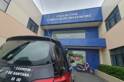 Imagem da frente do complexo de polícia, da polícia civil